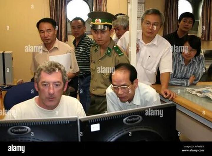 Hotspot Matrix và Quán cafe đầu tiên CẤM khách dùng laptop ngồi làm việc: ''Khách yêu cầu